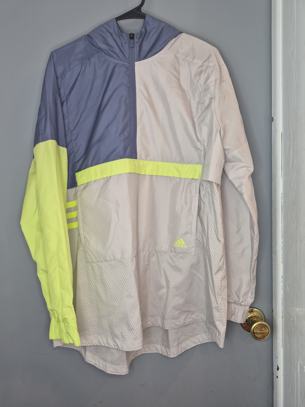 Addias ID Athletics Woven Shellana Jacket Women's - LARGE